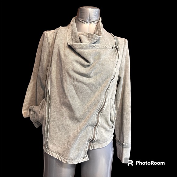 SALE!! Rare moto style assymetricalside zip sweater jacket.   3 - Picture 12 of 12